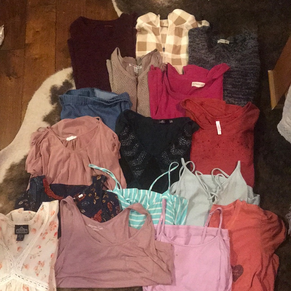 Bundle/ lot of women's tops